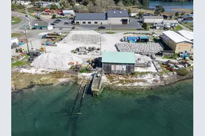 63234 Troller Rd, Coos Bay, OR 97420 - Photo 12