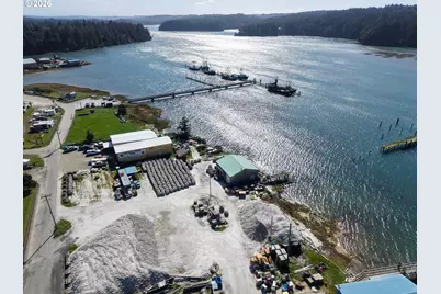 63234 Troller Rd, Coos Bay, OR 97420 - Photo 16