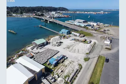 63234 Troller Rd, Coos Bay, OR 97420 - Photo 8