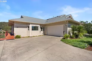 191 NW Rachel Lynn Wy, Roseburg, OR 97471 - Photo 2