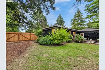 11425 SW Greenburg Rd, Tigard, OR 97223 - Photo 30