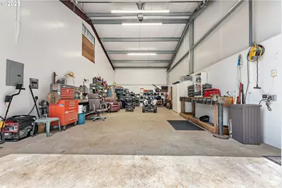 34160 SW Peaks View Dr, Hillsboro, OR 97123 - Photo 44