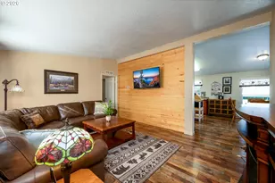 845 Sea St, Sutherlin, OR 97479 - Photo 2