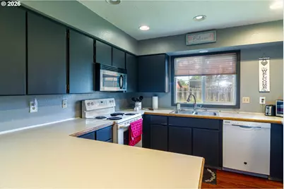 720 W Johns Ave, Hermiston, OR 97838 - Photo 6