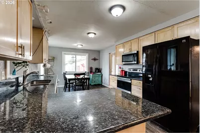 24970 Hunter Ave, Veneta, OR 97487 - Photo 8