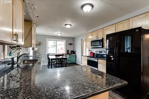 24970 Hunter Ave, Veneta, OR 97487 - Photo 8