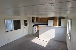 581 NE Alameda Ave, Roseburg, OR 97470 - Photo 2