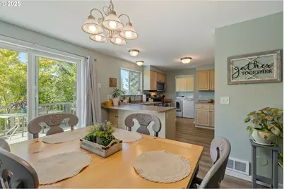 1870 Lakeview Dr, Sutherlin, OR 97479 - Photo 22