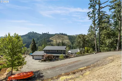 1870 Lakeview Dr, Sutherlin, OR 97479 - Photo 4