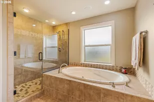 10279 SW Sitka Ct, Tualatin, OR 97062 - Photo 12