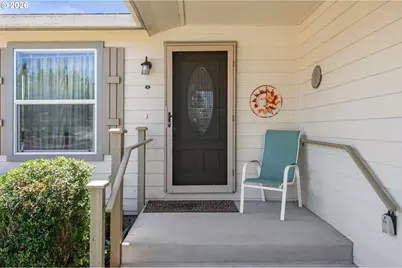 167 Village Dr, Cottage Grove, OR 97424 - Photo 4