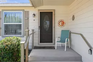 167 Village Dr, Cottage Grove, OR 97424 - Photo 4