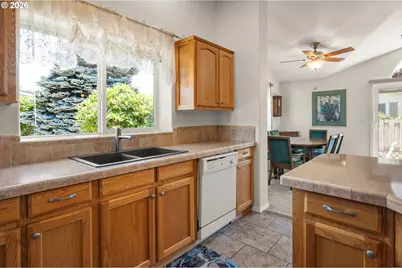 167 Village Dr, Cottage Grove, OR 97424 - Photo 14