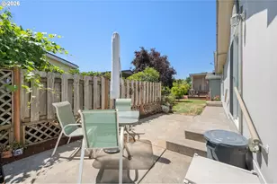 167 Village Dr, Cottage Grove, OR 97424 - Photo 42