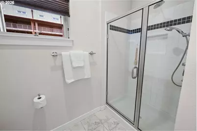 3990 Abbey Ln #201B, Astoria, OR 97103 - Photo 20