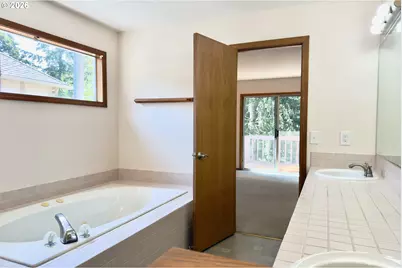 7805 SW Gearhart Dr, Beaverton, OR 97007 - Photo 22