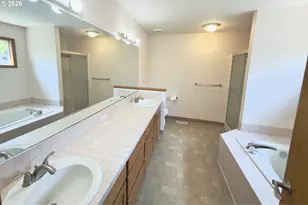 7805 SW Gearhart Dr, Beaverton, OR 97007 - Photo 20