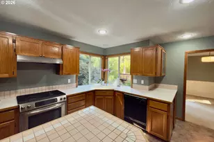 7805 SW Gearhart Dr, Beaverton, OR 97007 - Photo 12