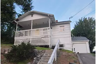 1688 N 8th St, Coos Bay, OR 97420 - Photo 1