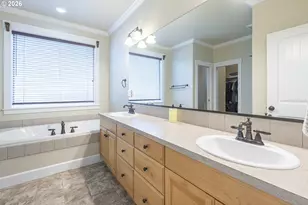 1902 NE Lucy Belle St, McMinnville, OR 97128 - Photo 24
