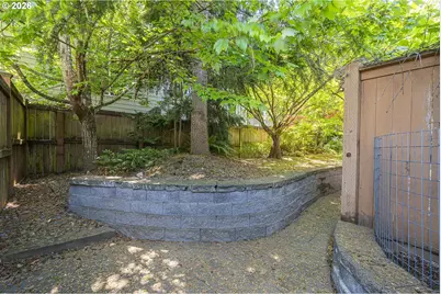 1902 NE Lucy Belle St, McMinnville, OR 97128 - Photo 38