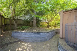 1902 NE Lucy Belle St, McMinnville, OR 97128 - Photo 38