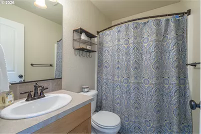 1902 NE Lucy Belle St, McMinnville, OR 97128 - Photo 32