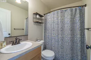 1902 NE Lucy Belle St, McMinnville, OR 97128 - Photo 32