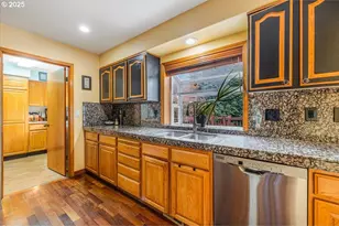 4738 NE 48th Pl, Portland, OR 97218 - Photo 10