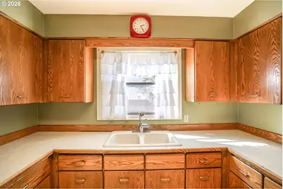 2110 Laurel Pl, Vancouver, WA 98661 - Photo 16