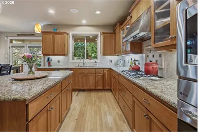 5352 Washington Ct, Lake Oswego, OR 97035 - Photo 6