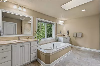 5352 Washington Ct, Lake Oswego, OR 97035 - Photo 32