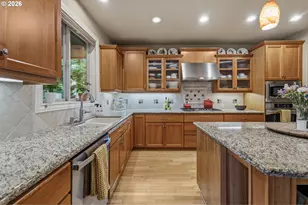 5352 Washington Ct, Lake Oswego, OR 97035 - Photo 8