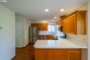 374 NE Burma Ct, Salem, OR 97301 - Photo 2