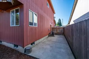 374 NE Burma Ct, Salem, OR 97301 - Photo 36
