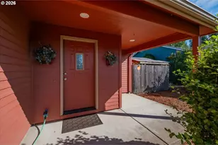 374 NE Burma Ct, Salem, OR 97301 - Photo 8
