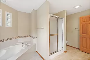 1615 NW Barnsley Ct, Portland, OR 97229 - Photo 36