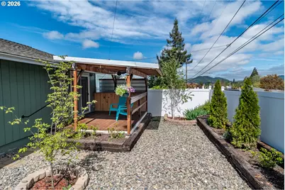 2731 W Lorraine Ave, Roseburg, OR 97471 - Photo 38
