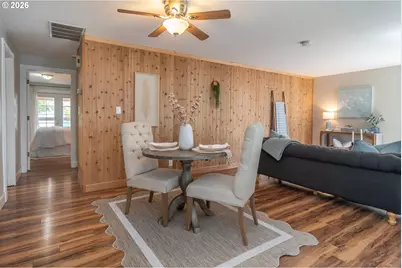 2731 W Lorraine Ave, Roseburg, OR 97471 - Photo 4