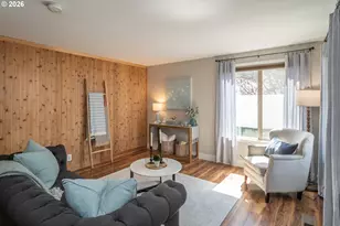 2731 W Lorraine Ave, Roseburg, OR 97471 - Photo 10