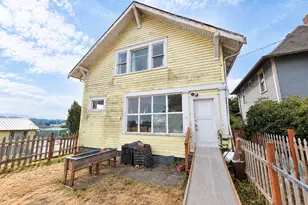 414 Hall Ave, Coos Bay, OR 97420 - Photo 30