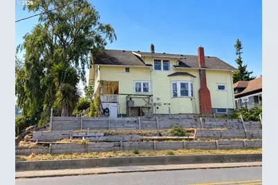 414 Hall Ave, Coos Bay, OR 97420 - Photo 1