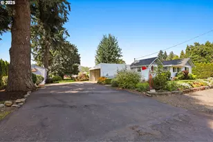 2011 River Loop 1, Eugene, OR 97404 - Photo 34