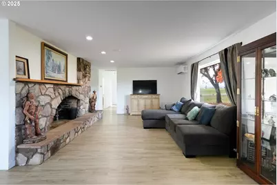 8975 S Pacific Hwy, Monmouth, OR 97361 - Photo 10