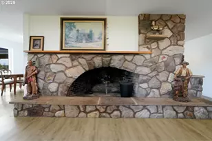 8975 S Pacific Hwy, Monmouth, OR 97361 - Photo 12