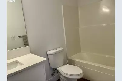 9023 NE Hoyt St, Portland, OR 97220 - Photo 16