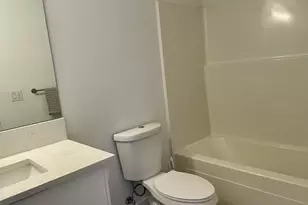 9023 NE Hoyt St, Portland, OR 97220 - Photo 16