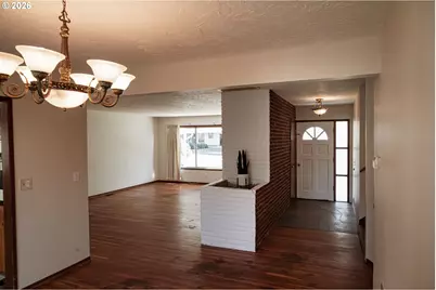 2085 SW Roxbury Ave, Portland, OR 97225 - Photo 8