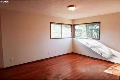 2085 SW Roxbury Ave, Portland, OR 97225 - Photo 24