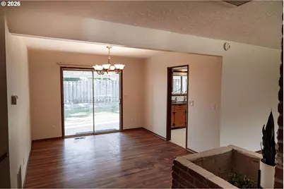 2085 SW Roxbury Ave, Portland, OR 97225 - Photo 12